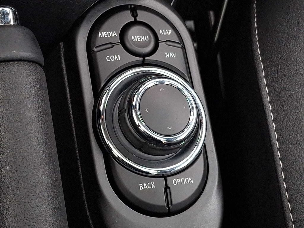 Thumbnail: 2024 MINI Cooper Hardtop - 21