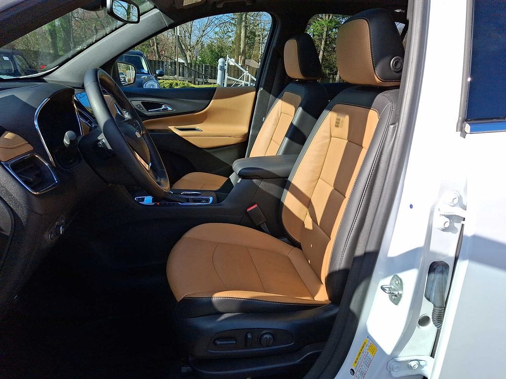 Thumbnail: 2020 Chevrolet Equinox - 10