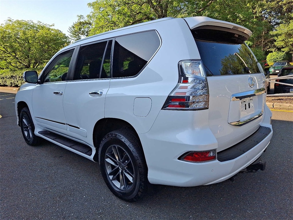 Thumbnail: 2019 Lexus GX - 6