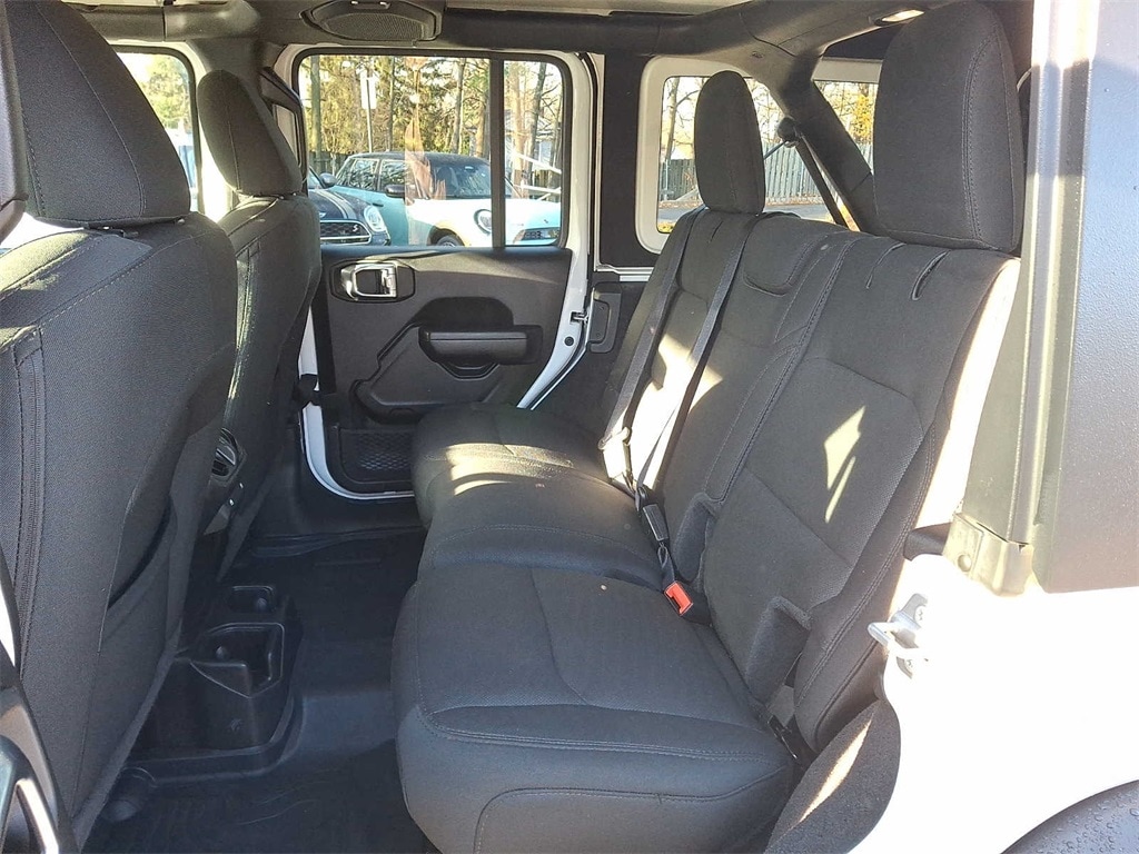 Thumbnail: 2021 Jeep Wrangler - 9