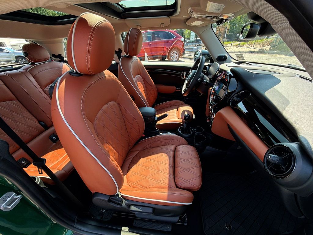 Thumbnail: 2022 MINI Cooper Hardtop - 22