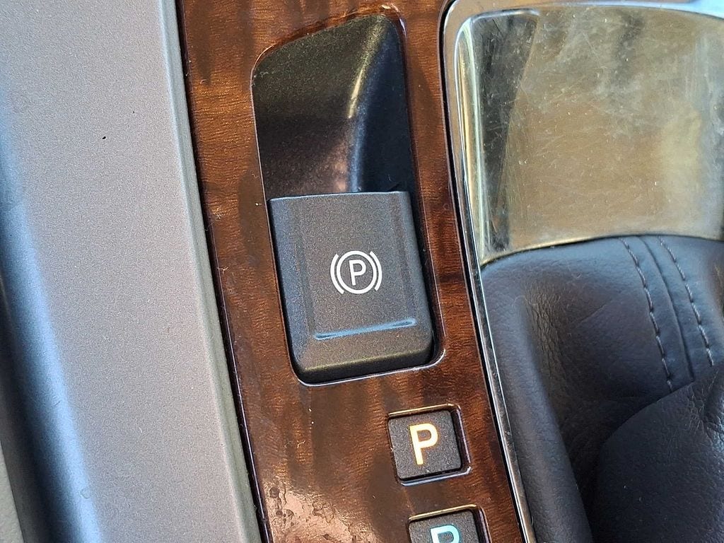 Thumbnail: 2010 Buick LaCrosse - 23