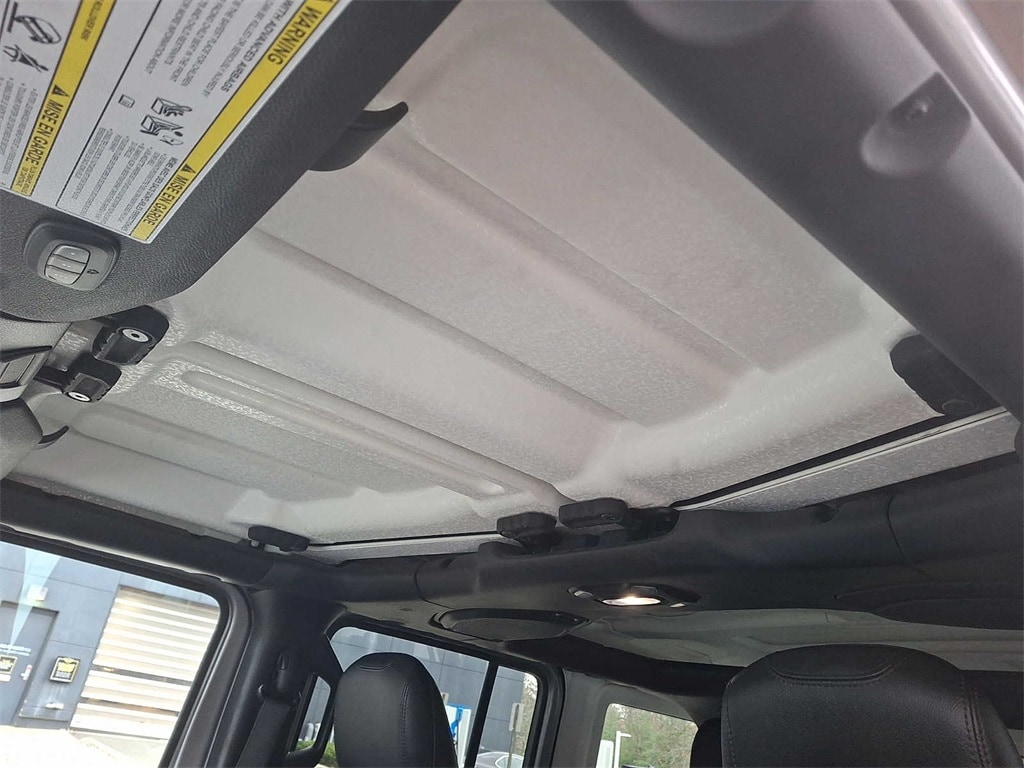 Thumbnail: 2018 Jeep Wrangler - 12