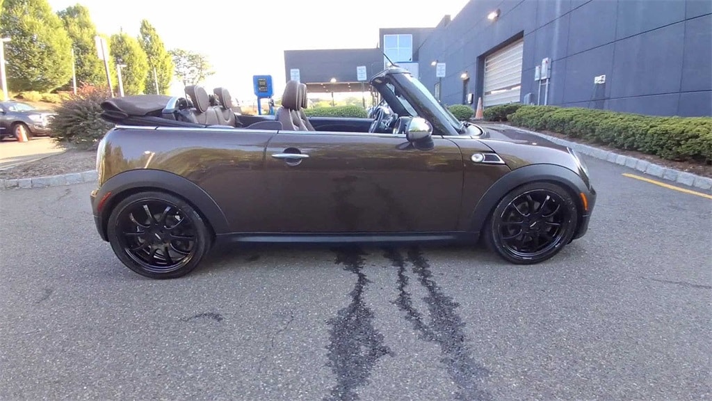 Thumbnail: 2011 MINI Cooper - 9