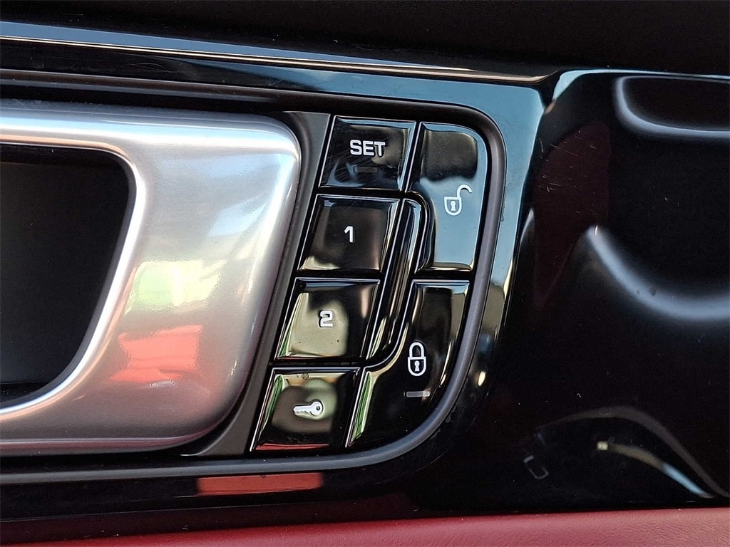 Thumbnail: 2018 Porsche Panamera - 22