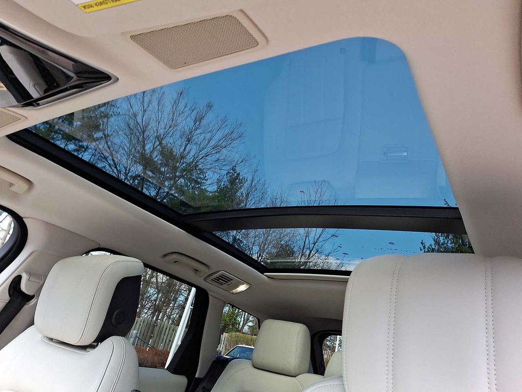 Thumbnail: 2021 Land Rover Range Rover Sport - 12