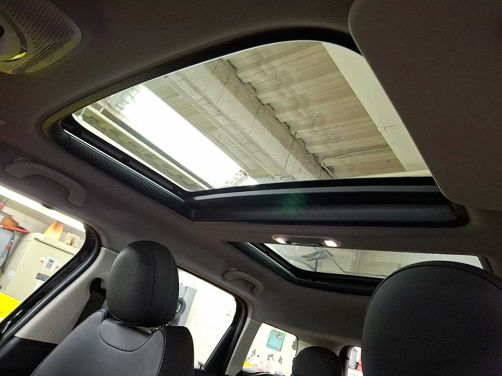 Thumbnail: 2020 MINI Cooper Countryman - 10