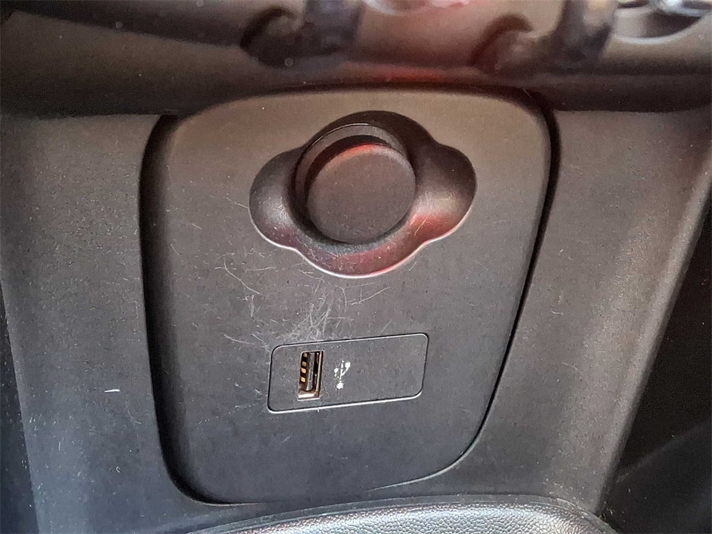 Thumbnail: 2023 MINI Cooper Hardtop - 21