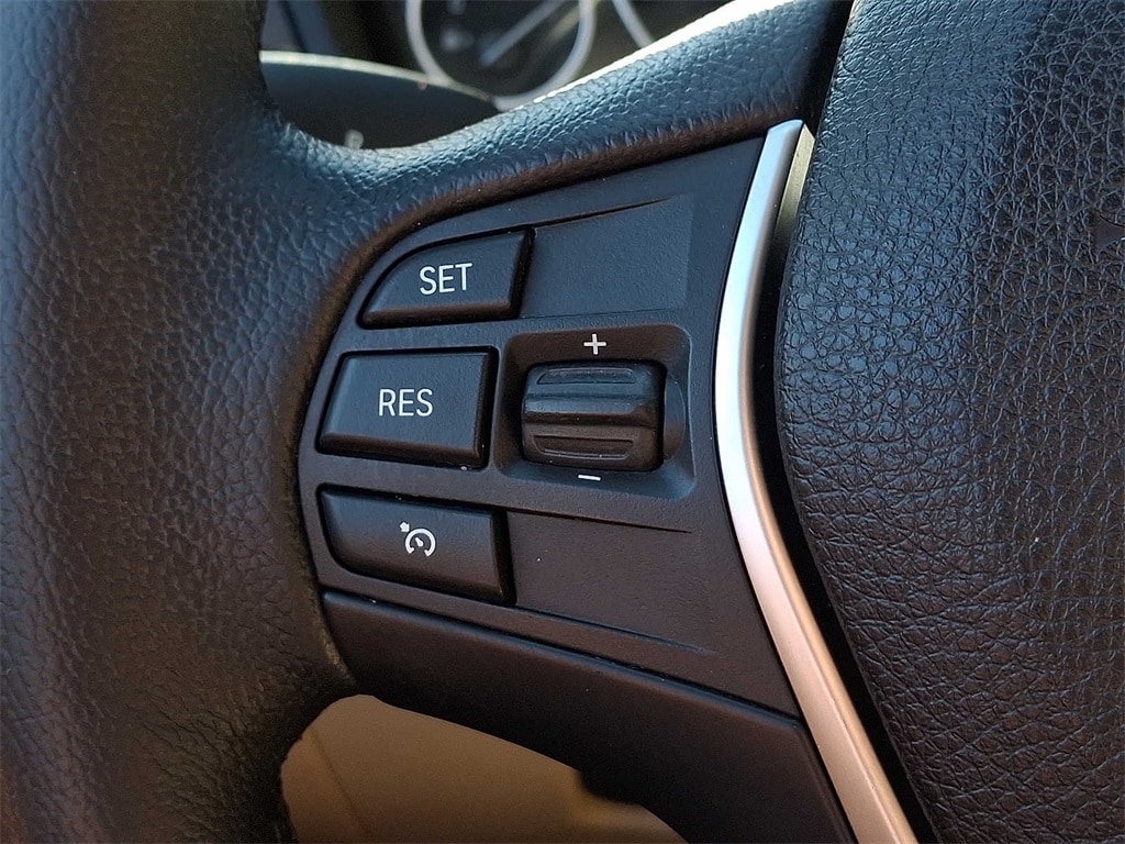 Thumbnail: 2015 BMW 3 Series - 18