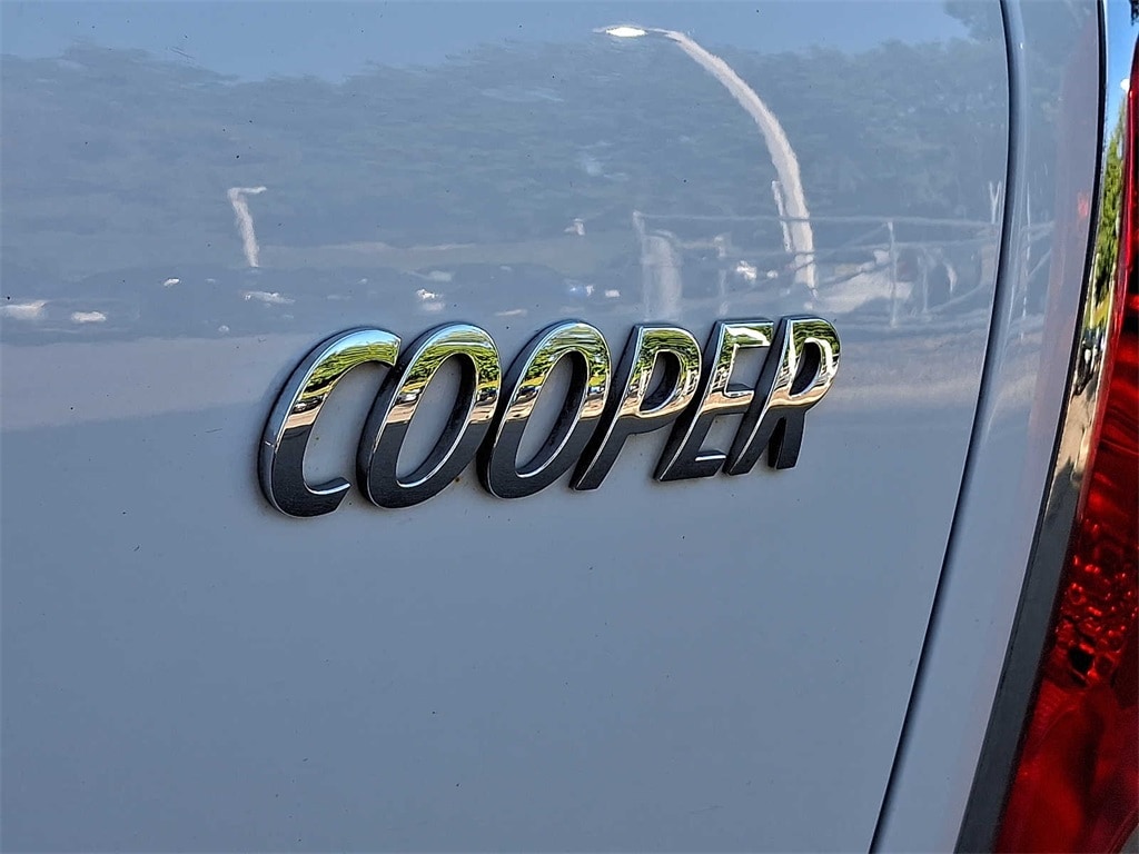 Thumbnail: 2014 MINI Cooper Countryman - 27