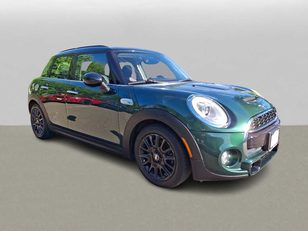 Thumbnail: 2017 MINI Cooper Hardtop - 3