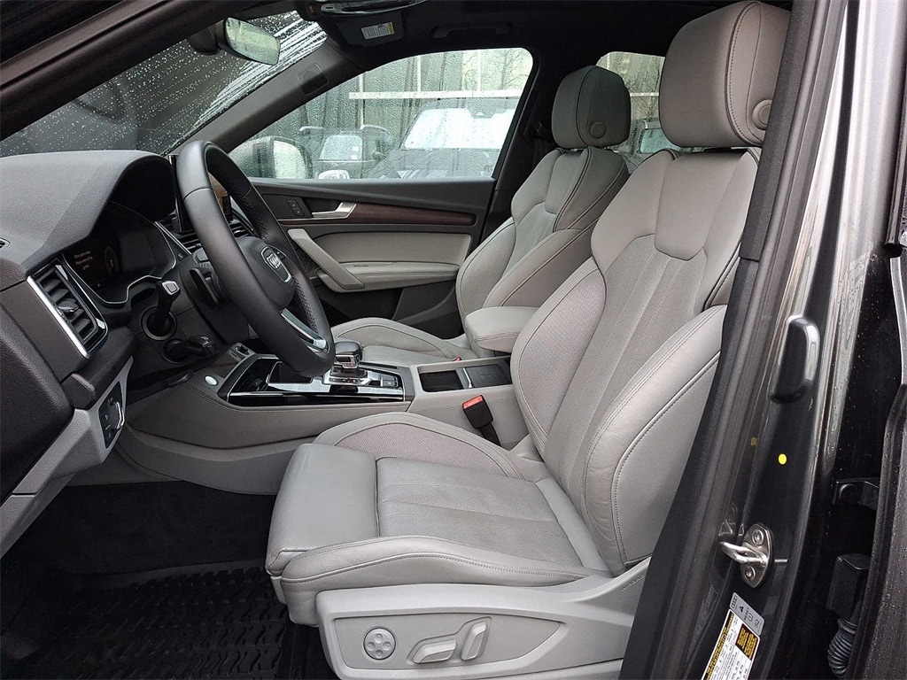 Thumbnail: 2021 Audi Q5 - 10