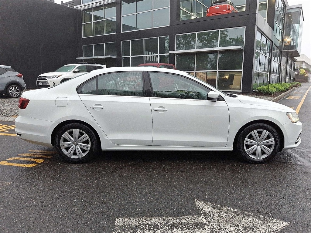Thumbnail: 2017 Volkswagen Jetta - 25