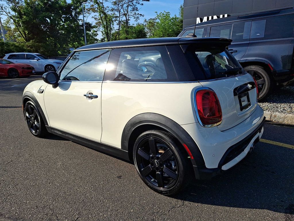 Thumbnail: 2022 MINI Cooper Hardtop - 6
