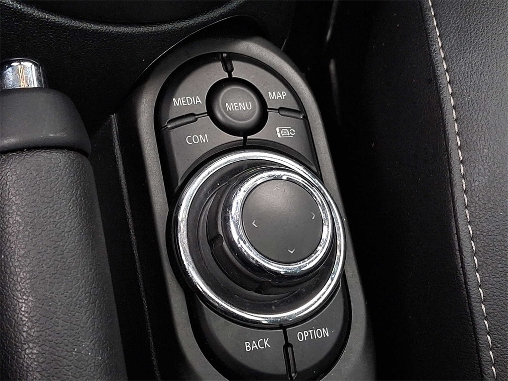 Thumbnail: 2023 MINI Cooper Hardtop - 19