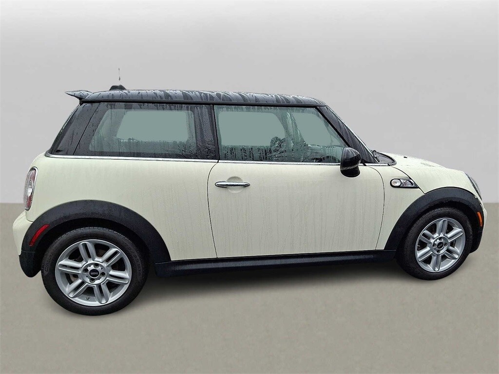 2013 Mini Cooper Hardtop S photo 4