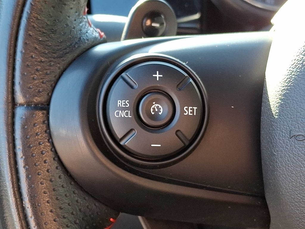 Thumbnail: 2019 MINI Cooper Convertible - 17