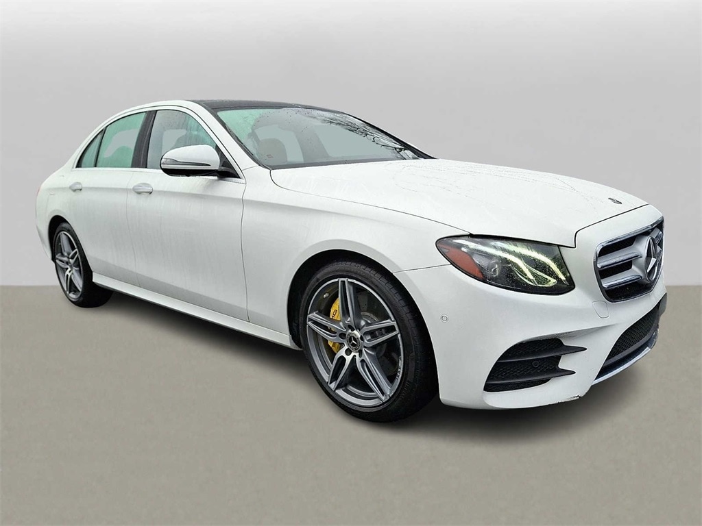 Thumbnail: 2019 Mercedes-Benz E-Class - 3