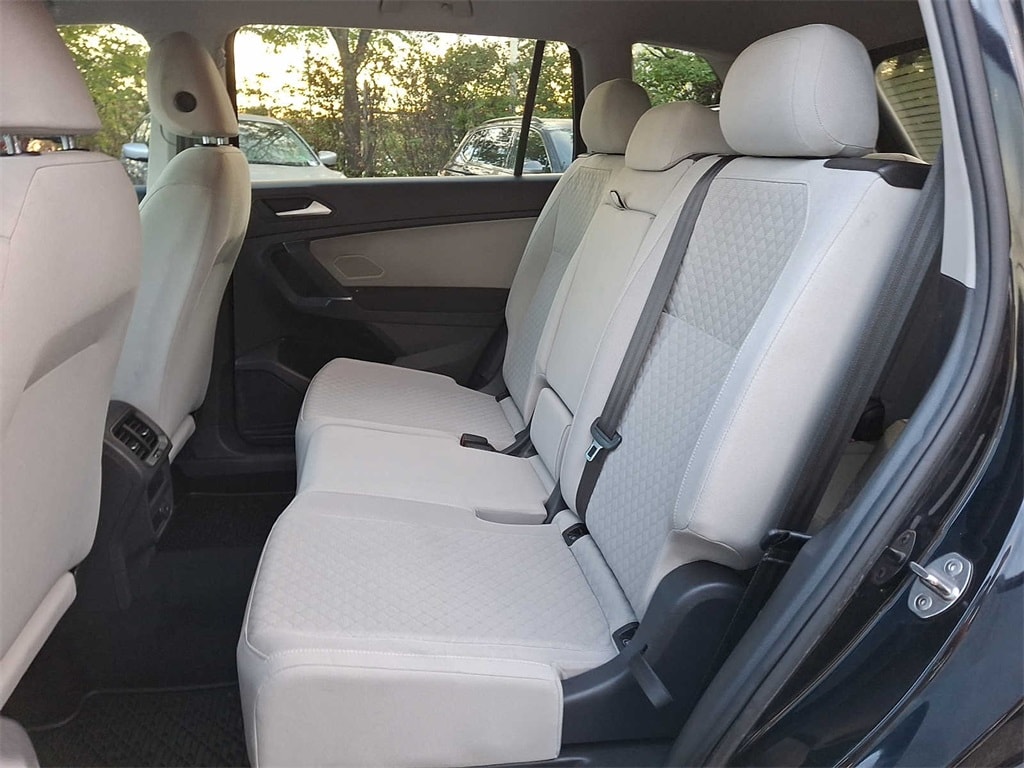 Thumbnail: 2020 Volkswagen Tiguan - 8