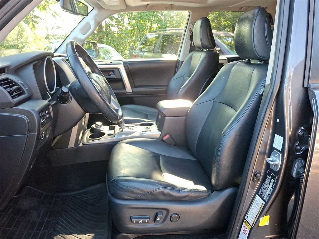 Thumbnail: 2012 Toyota 4Runner - 11
