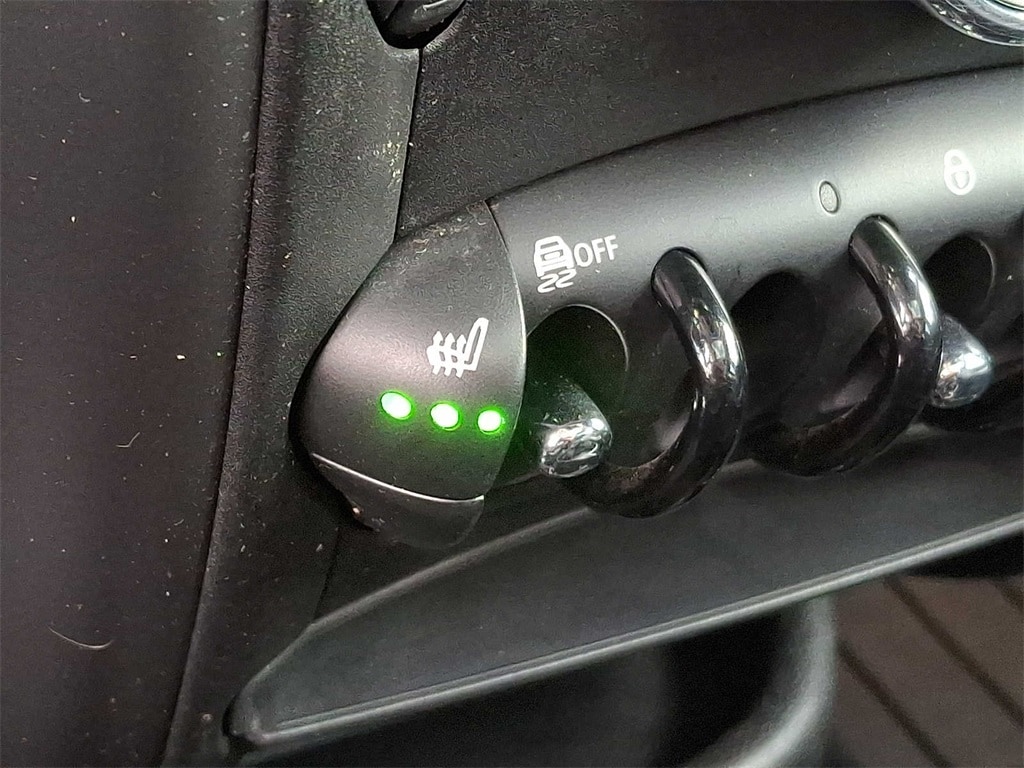 Thumbnail: 2014 MINI Cooper Countryman - 19