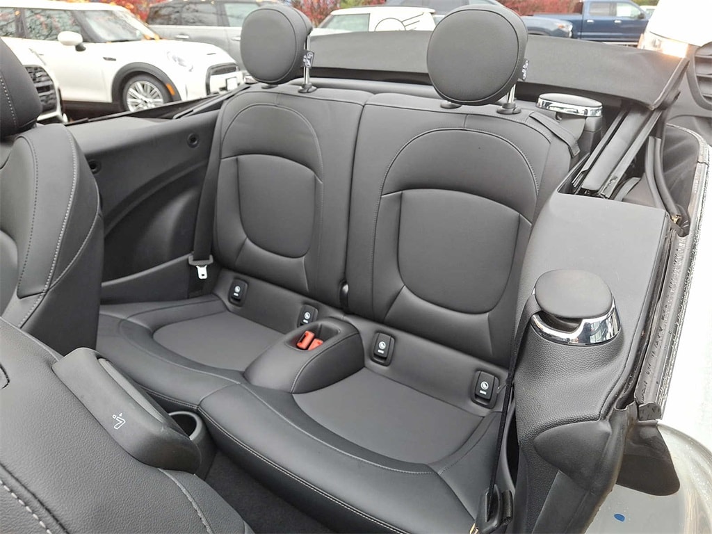 Thumbnail: 2023 MINI Cooper Convertible - 8