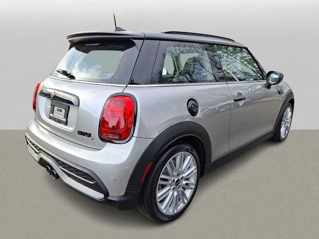 Thumbnail: 2024 MINI Cooper Hardtop - 4