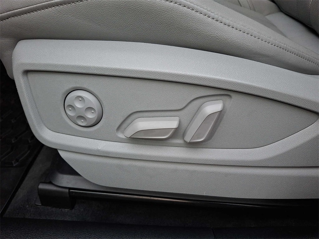 Thumbnail: 2021 Audi Q5 - 11