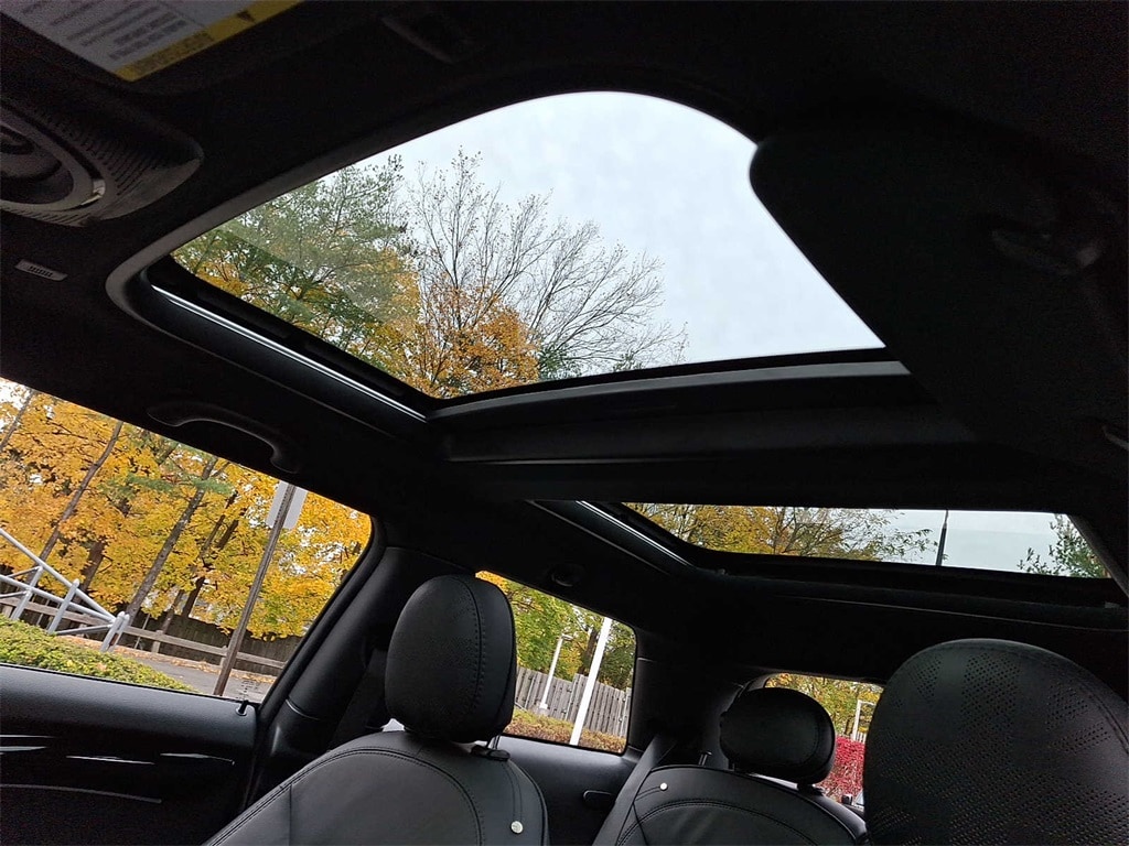 Thumbnail: 2023 MINI Cooper Hardtop - 14