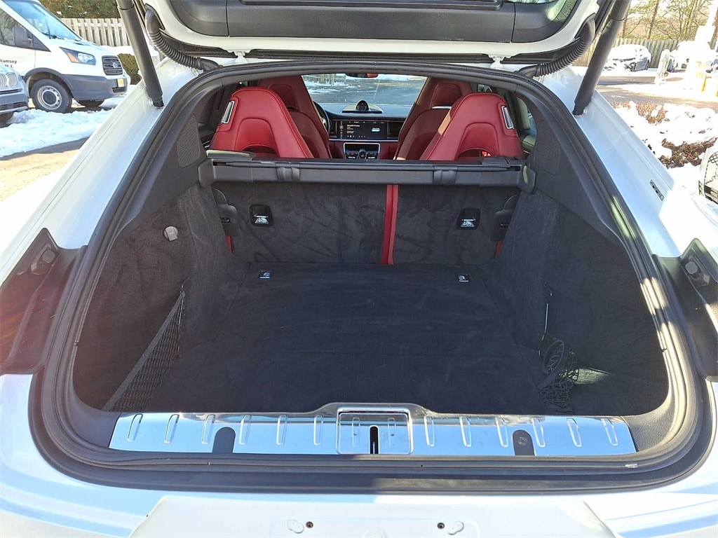 Thumbnail: 2018 Porsche Panamera - 24