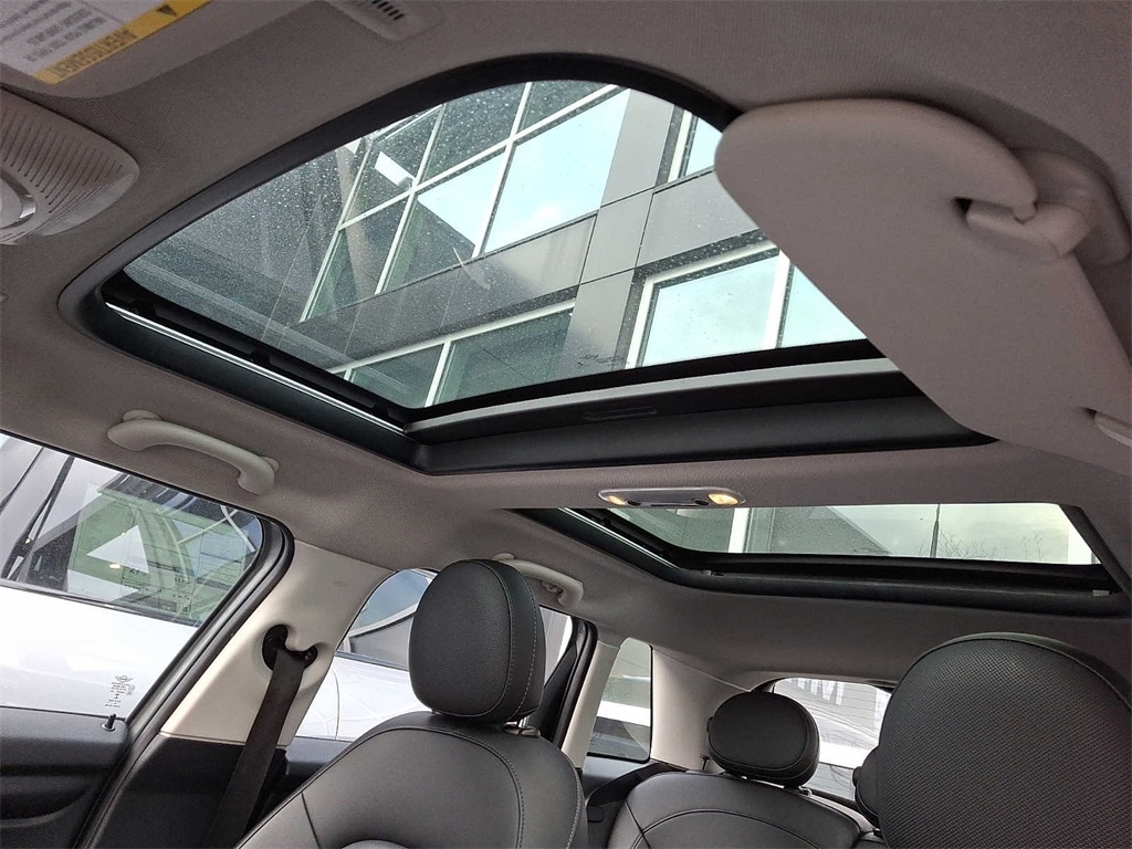 Thumbnail: 2019 MINI Cooper Hardtop - 13