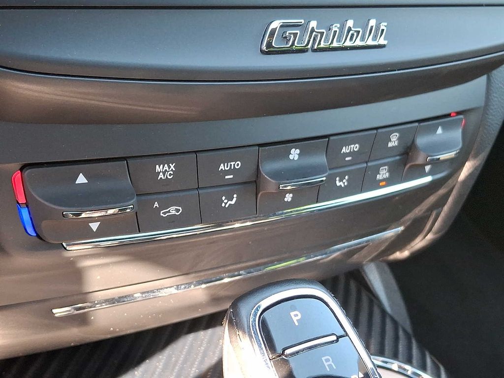 Thumbnail: 2019 Maserati Ghibli - 11