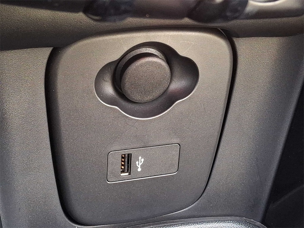 Thumbnail: 2023 MINI Cooper Convertible - 19