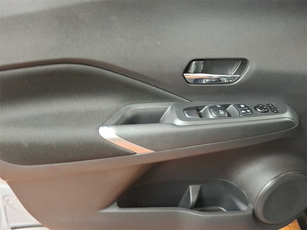 Thumbnail: 2021 Nissan Kicks - 9