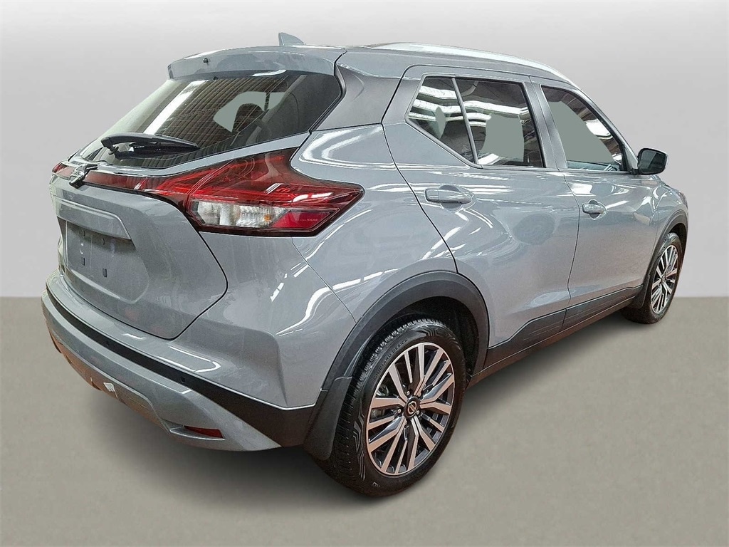 Thumbnail: 2021 Nissan Kicks - 4