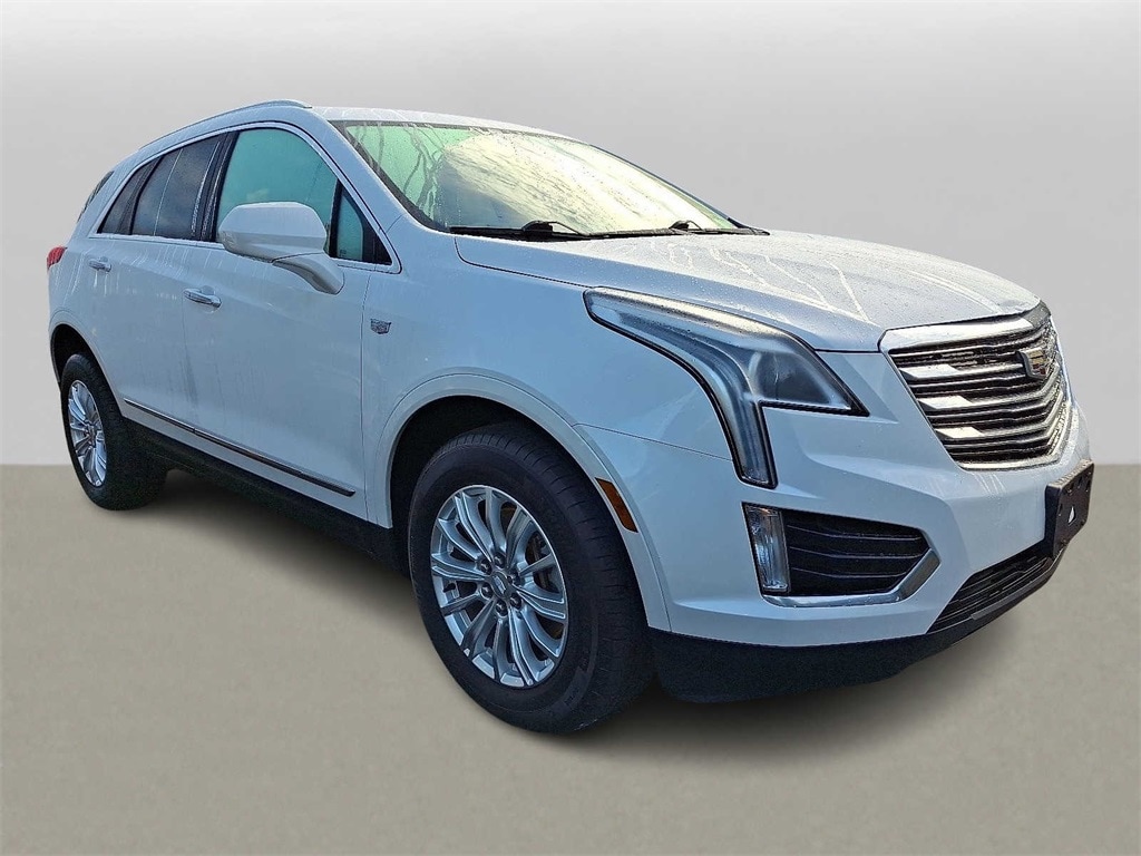 Thumbnail: 2018 Cadillac XT5 - 3