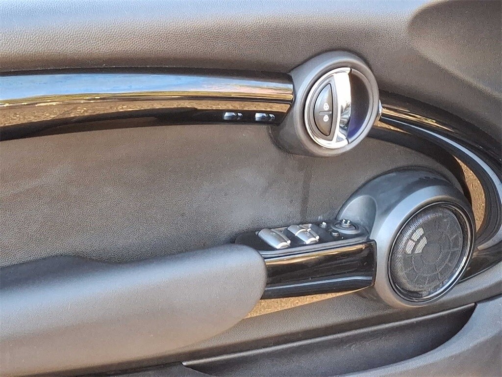 Thumbnail: 2019 MINI Cooper Convertible - 9