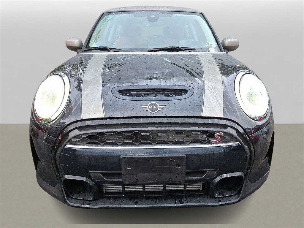 2024 Mini Cooper S Iconic photo 2