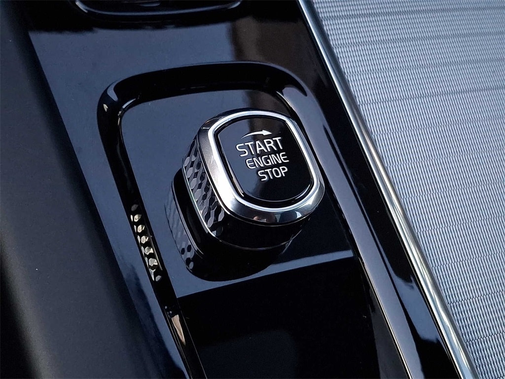 Thumbnail: 2024 Volvo XC60 - 17