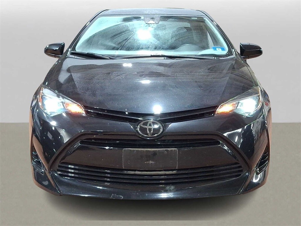 2018 Toyota Corolla LE photo 2