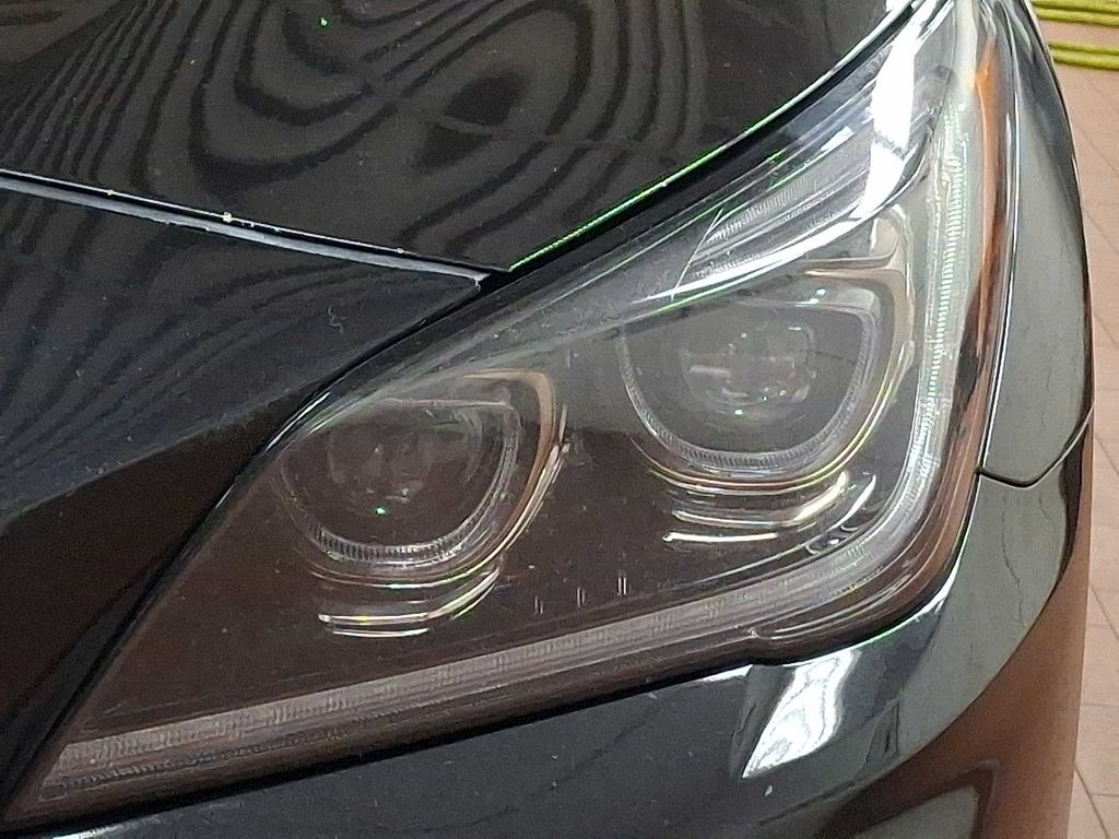 Thumbnail: 2018 Genesis G80 - 8