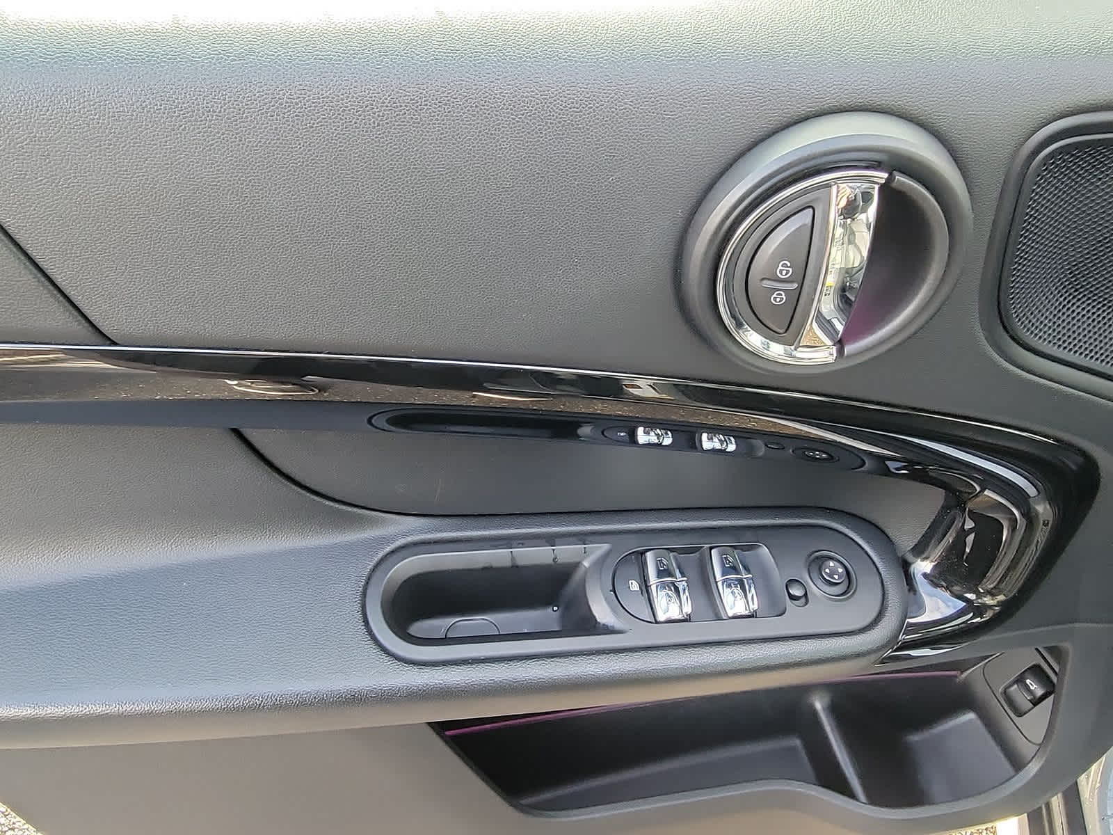 Thumbnail: 2019 MINI Cooper Countryman - 10