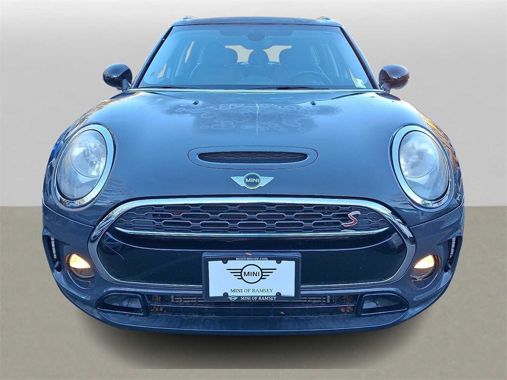 2017 Mini Clubman Base S ALL4 photo 2