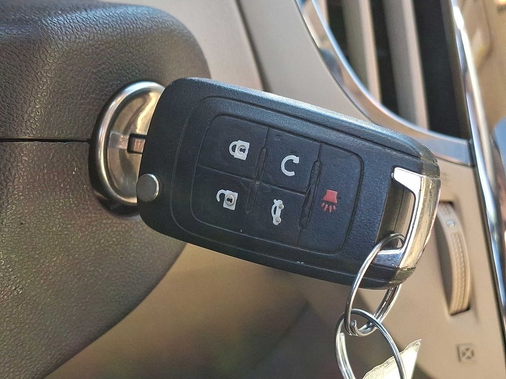 Thumbnail: 2010 Buick LaCrosse - 20