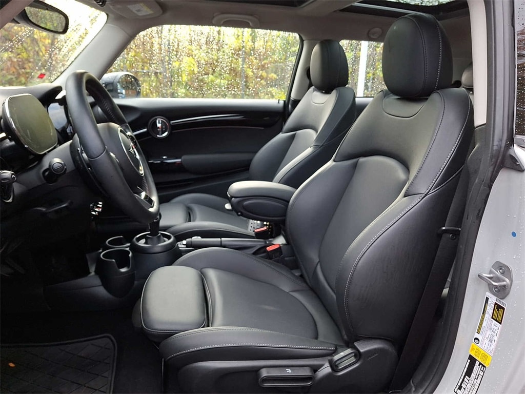 Thumbnail: 2023 MINI Cooper Hardtop - 11