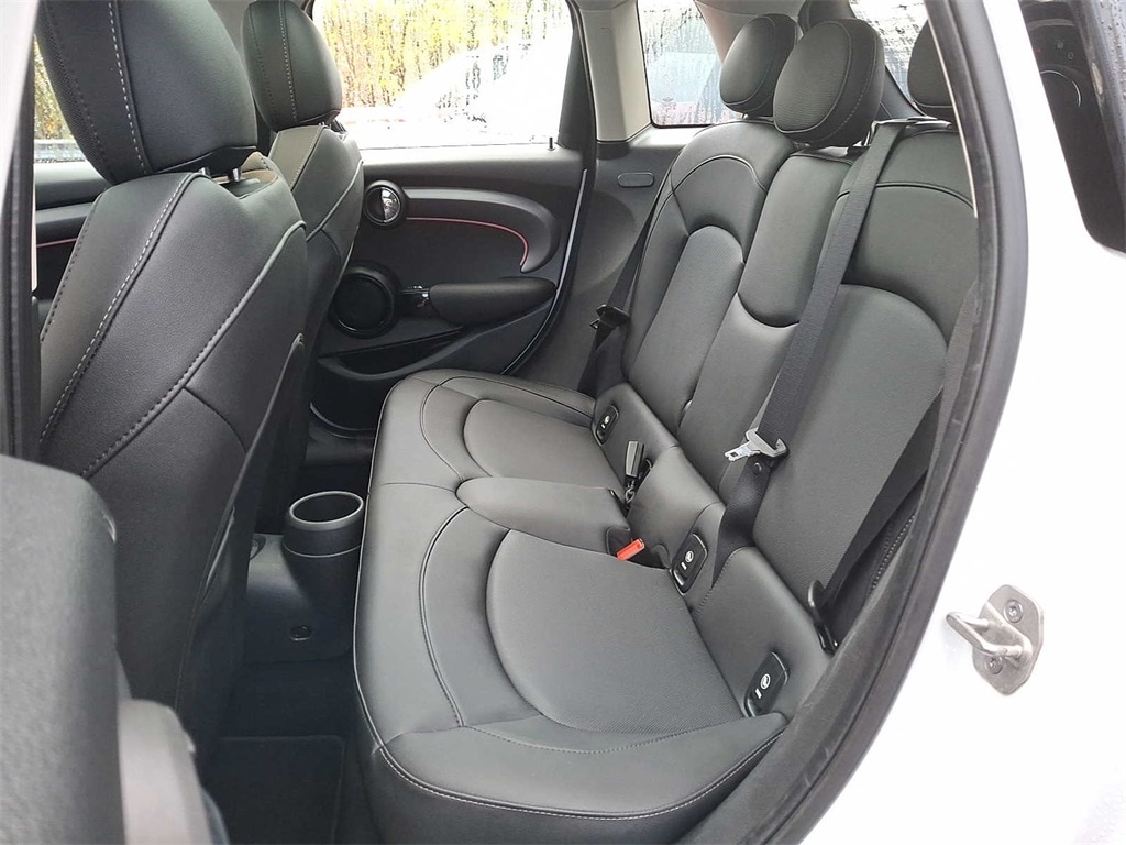 Thumbnail: 2024 MINI Cooper Hardtop - 8