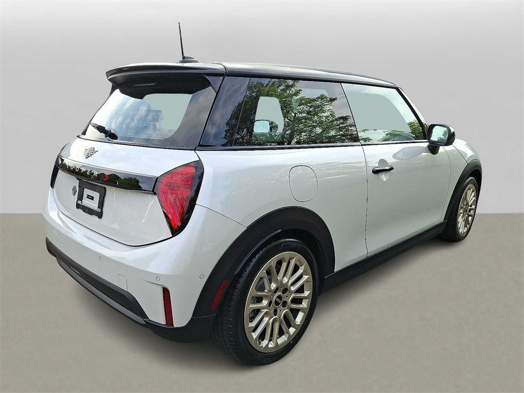 Thumbnail: 2025 MINI Cooper Hardtop - 4