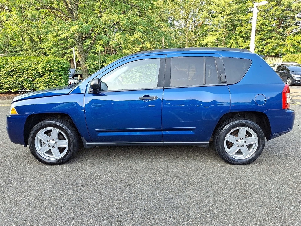 Thumbnail: 2009 Jeep Compass - 8