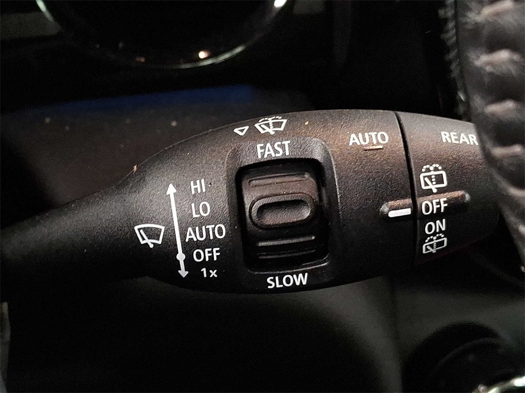 Thumbnail: 2023 MINI Cooper Hardtop - 21