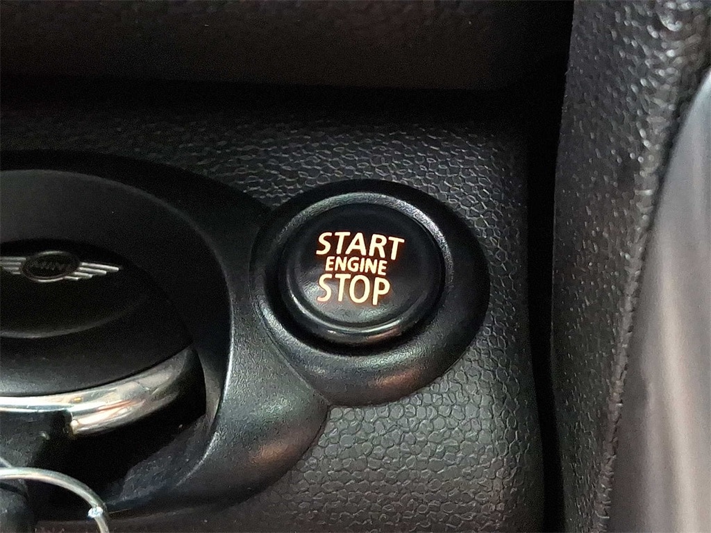 Thumbnail: 2013 MINI Cooper Countryman - 22